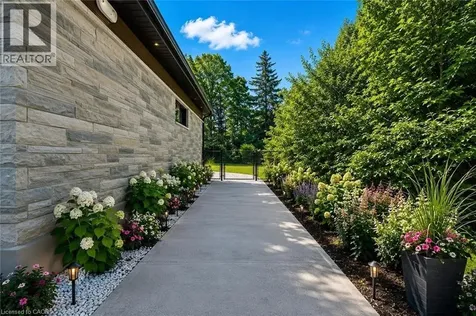 6 Campbell Farm Road Brantford ON N3T 5L6