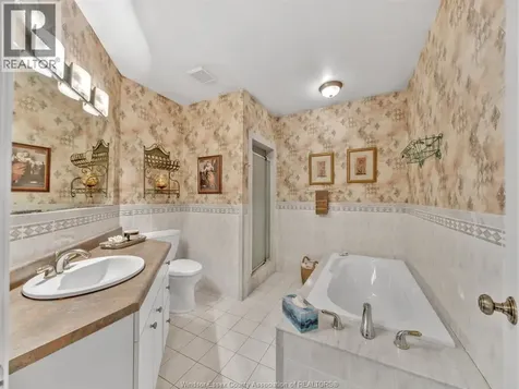 561 Elinor Street Windsor ON N8P 1E3