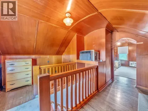 561 Elinor Street Windsor ON N8P 1E3