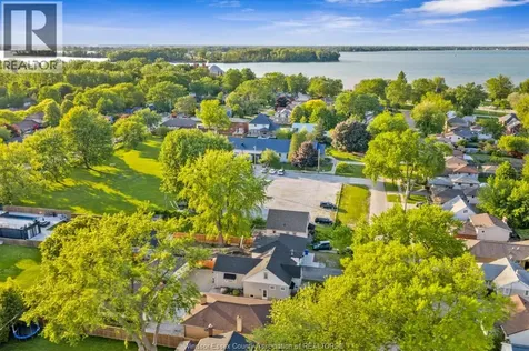 561 Elinor Street Windsor ON N8P 1E3