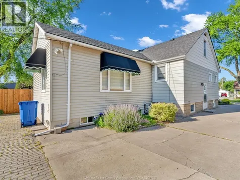 561 Elinor Street Windsor ON N8P 1E3