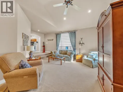 561 Elinor Street Windsor ON N8P 1E3