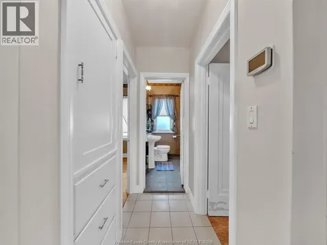 561 Elinor Street Windsor ON N8P 1E3