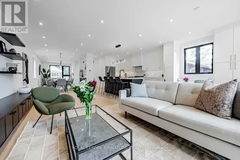 4 Stanhope Avenue Toronto (broadview North) ON M4K 3N5