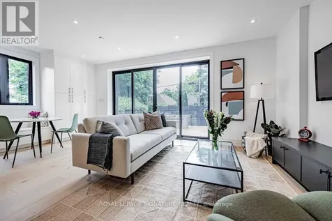 4 Stanhope Avenue Toronto (broadview North) ON M4K 3N5