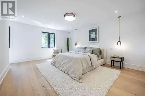 4 Stanhope Avenue Toronto (broadview North) ON M4K 3N5