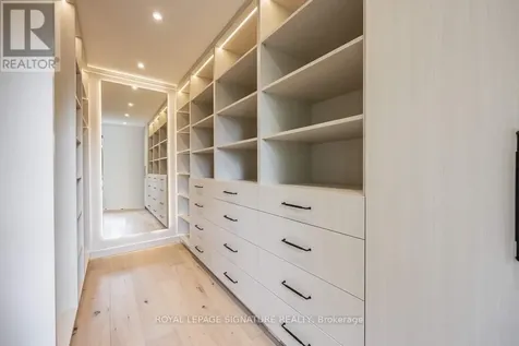 4 Stanhope Avenue Toronto (broadview North) ON M4K 3N5