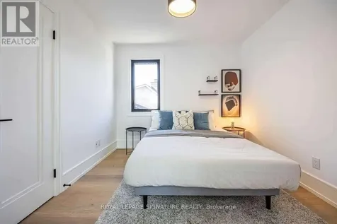 4 Stanhope Avenue Toronto (broadview North) ON M4K 3N5