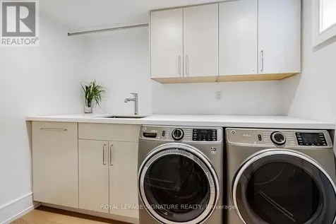 4 Stanhope Avenue Toronto (broadview North) ON M4K 3N5