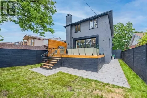 4 Stanhope Avenue Toronto (broadview North) ON M4K 3N5