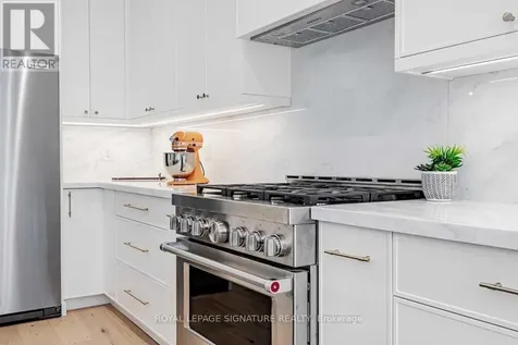 4 Stanhope Avenue Toronto (broadview North) ON M4K 3N5