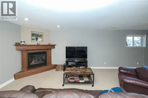 838 Southwood Drive Lakeshore ON N8L 1G1