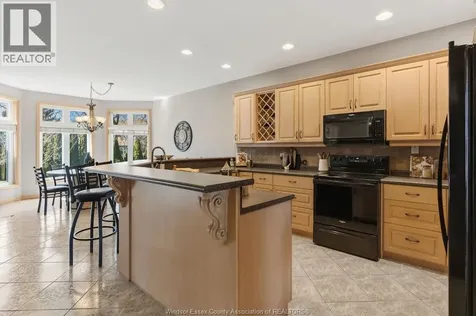 696 George Kennedy Way Lakeshore ON N8L 1A3