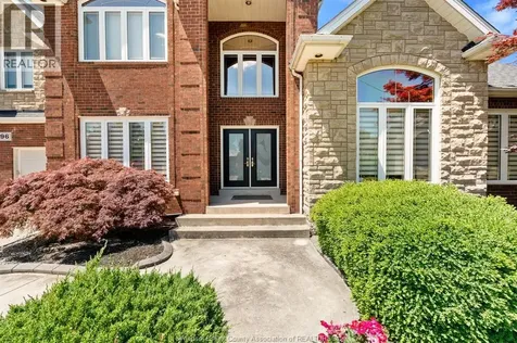 696 George Kennedy Way Lakeshore ON N8L 1A3