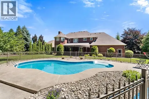 696 George Kennedy Way Lakeshore ON N8L 1A3
