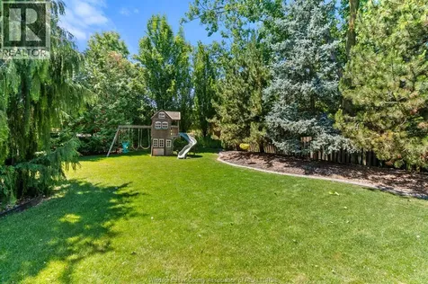 696 George Kennedy Way Lakeshore ON N8L 1A3