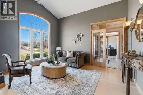 696 George Kennedy Way Lakeshore ON N8L 1A3