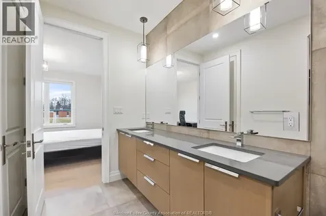 945 St. Jude Court Windsor ON N9G 0B7