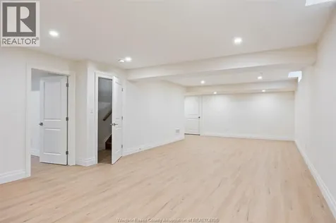 945 St. Jude Court Windsor ON N9G 0B7