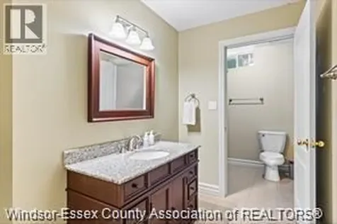 208 Crystal Bay Drive Amherstburg ON N9V 4A6