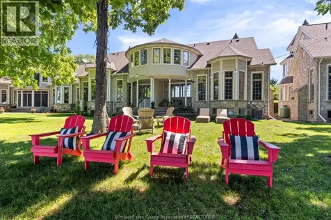 208 Crystal Bay Drive Amherstburg ON N9V 4A6