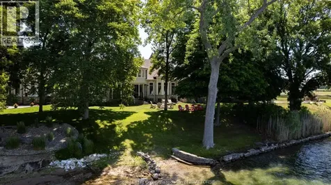 208 Crystal Bay Drive Amherstburg ON N9V 4A6