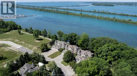 208 Crystal Bay Drive Amherstburg ON N9V 4A6