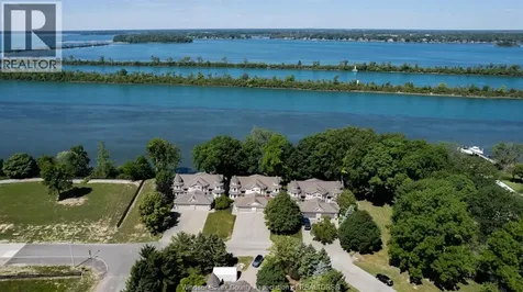 208 Crystal Bay Drive Amherstburg ON N9V 4A6