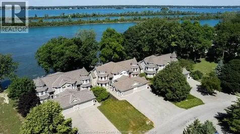 208 Crystal Bay Drive Amherstburg ON N9V 4A6