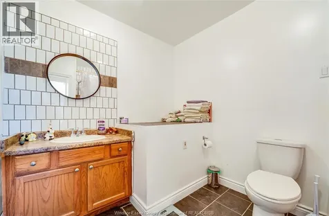 2286 Forest Avenue Windsor ON N8W 2G6