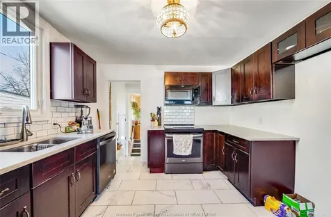 2286 Forest Avenue Windsor ON N8W 2G6