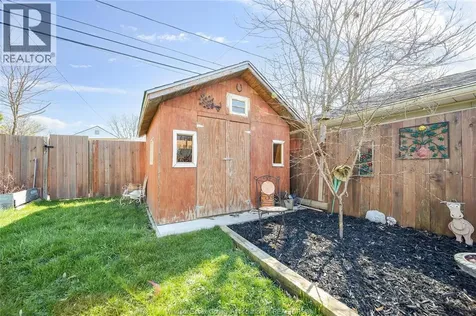 2286 Forest Avenue Windsor ON N8W 2G6