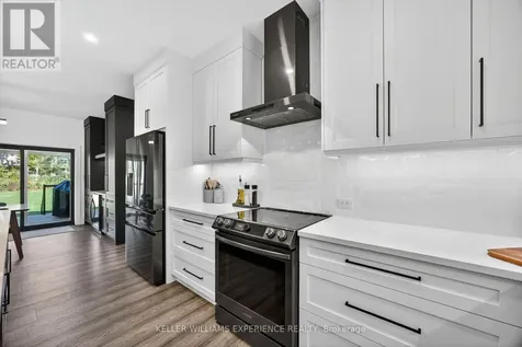 1016 Lakeshore Road East Oro-medonte ON L0L 1T0