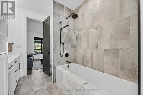 1016 Lakeshore Road East Oro-medonte ON L0L 1T0