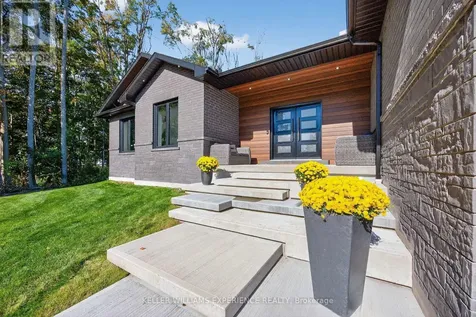 1016 Lakeshore Road East Oro-medonte ON L0L 1T0