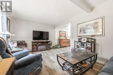 558 Mackay Street Pembroke ON K8A 1E6