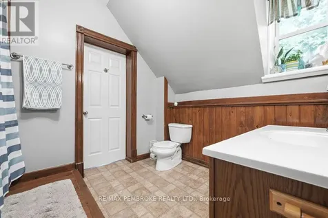 558 Mackay Street Pembroke ON K8A 1E6