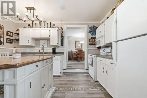 558 Mackay Street Pembroke ON K8A 1E6