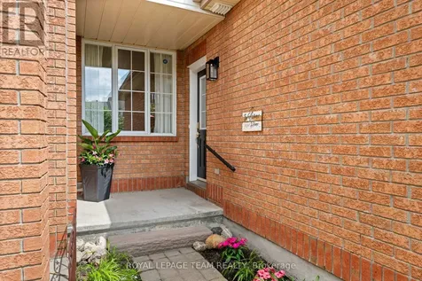 6 Folison Street Ottawa ON K1T 3Y3