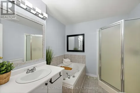 6 Folison Street Ottawa ON K1T 3Y3