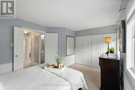 6 Folison Street Ottawa ON K1T 3Y3