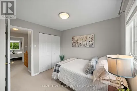 6 Folison Street Ottawa ON K1T 3Y3