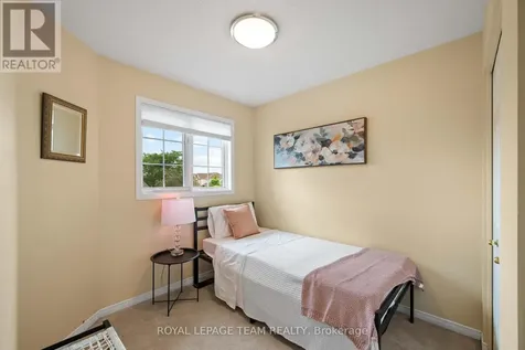 6 Folison Street Ottawa ON K1T 3Y3
