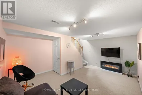 6 Folison Street Ottawa ON K1T 3Y3