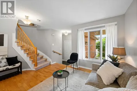 6 Folison Street Ottawa ON K1T 3Y3