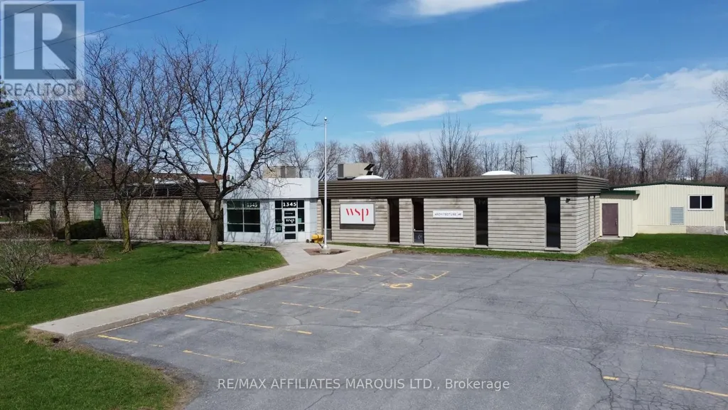 1343 Rosemount Avenue Cornwall ON K6J 3E5