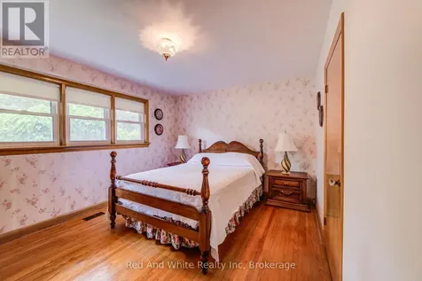 104 Elgin Crescent Waterloo ON N2J 2S2
