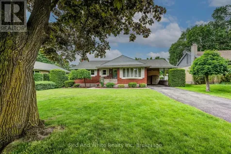 104 Elgin Crescent Waterloo ON N2J 2S2