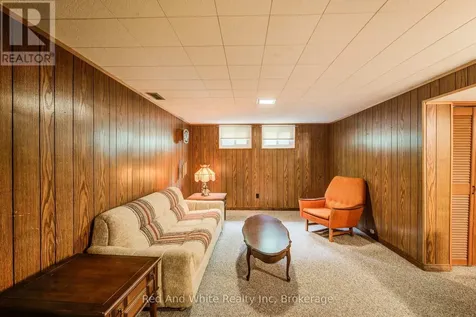 104 Elgin Crescent Waterloo ON N2J 2S2