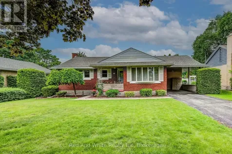 104 Elgin Crescent Waterloo ON N2J 2S2